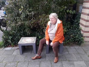 -Bankje Hofwijck met Catrien